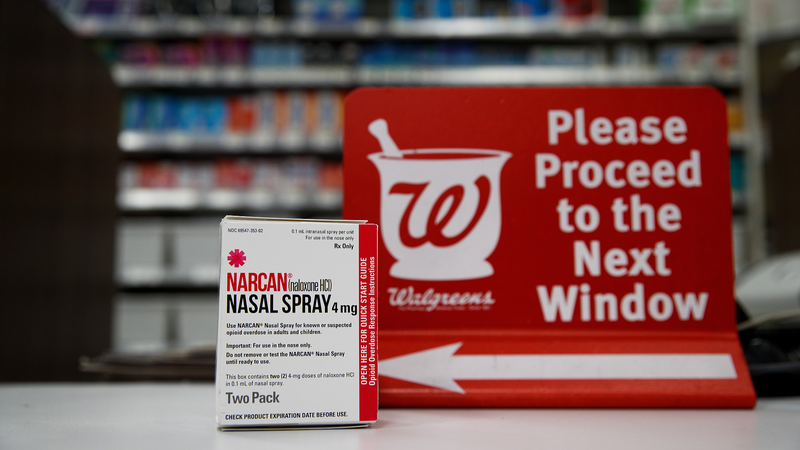 トランプ次期大統領とテック企業はオンライン違法薬物販売を止められるか