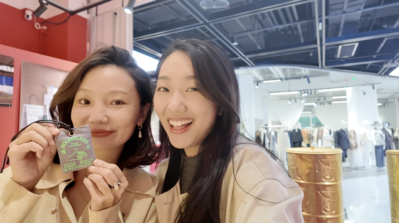 チベット香とウェルネス：APECが照らす若き起業家リディア・ワン video poster