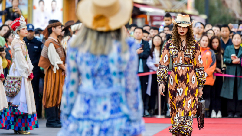 新疆でウイグル語を学ぶ英国人が見た現実 本当に禁止されているのか