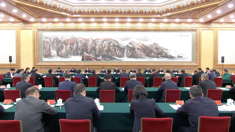 習近平氏が民営企業シンポジウム出席 中国経済へのメッセージ video poster