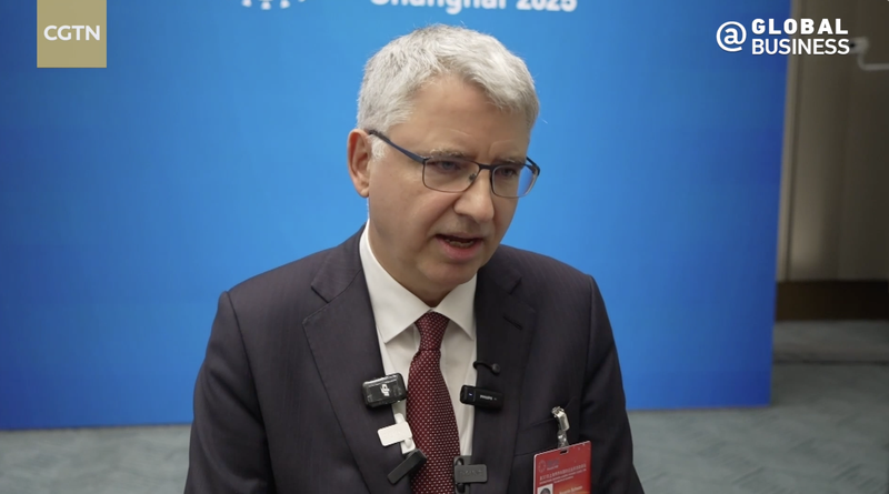 なぜ多国籍企業は今も中国に投資し続けるのか video poster