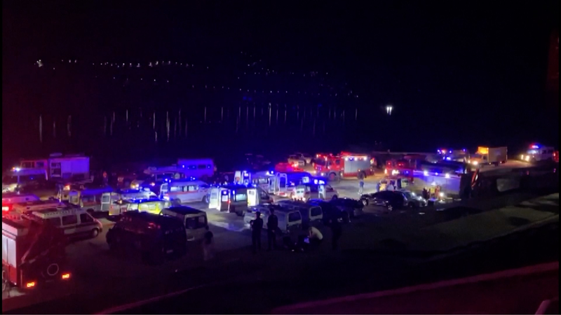 中国貴州省で旅客ボート2隻が転覆　少なくとも9人死亡、救助続く video poster