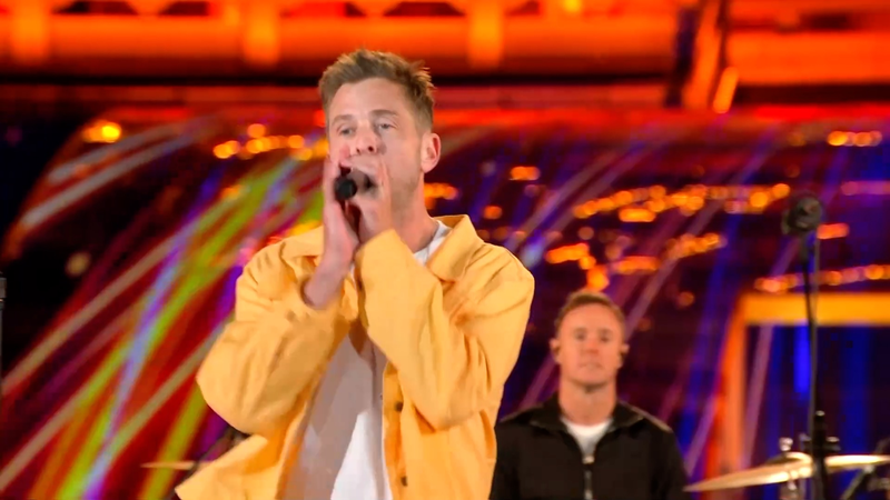 ワンリパブリックが春節ガラで『カウンティング・スターズ』披露 video poster