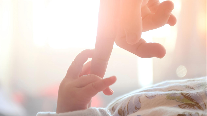 中国の全国育児補助金、0〜3歳に年3600元　少子化対策の新たな一手