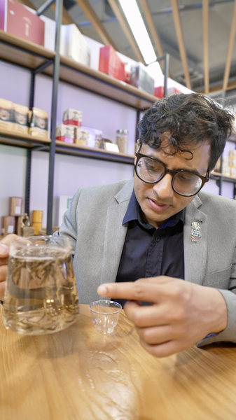 中国茶がアフリカに根付くとき 湖南の市場から見る新しい絆 video poster