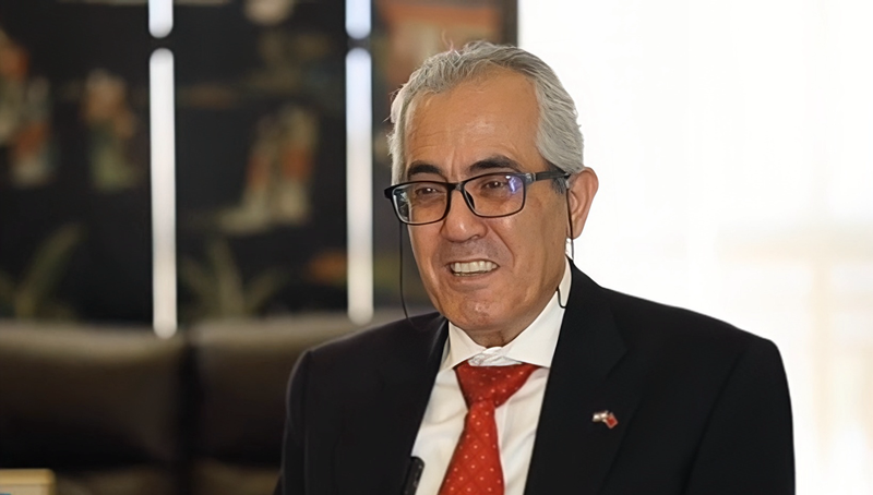 レバノン初の鍼灸師が語る中国伝統医学との30年 video poster