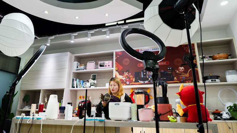 国際ニュース解説：女性は「デジタルの空」の半分を支えられるか