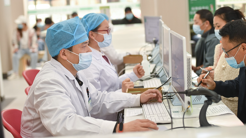 中国が新型コロナ白書「防疫と起源解明」を公表　国際社会に何を伝えたいのか