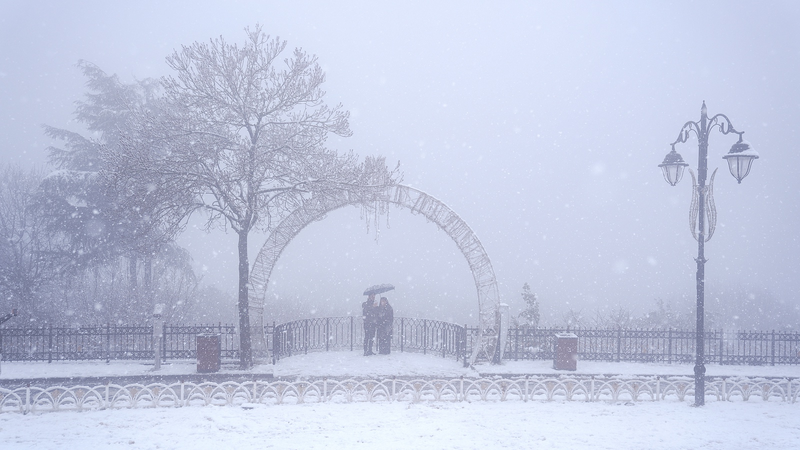 トルコ各地で大雪　道路閉鎖と学校休校が相次ぐ