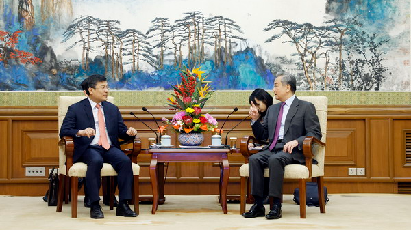 中国とベトナム、外交戦略協議で「共有未来の共同体」強化を確認