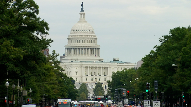 米大統領選で投票開始　トランプ氏とハリス氏が接戦に video poster