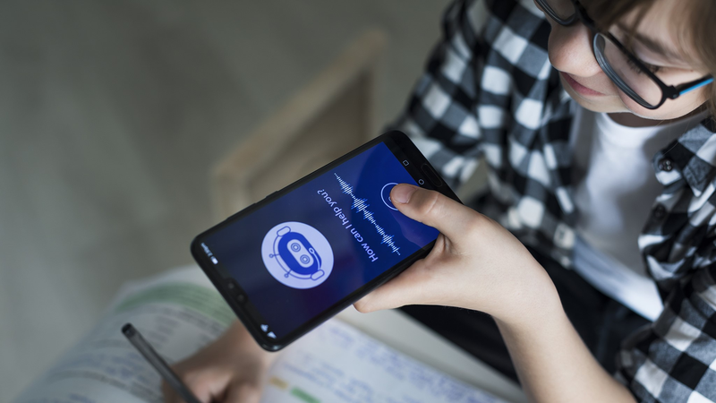 中国で留学生を支えるAIアプリ　大使が語る「ゼロ距離」コミュニケーション