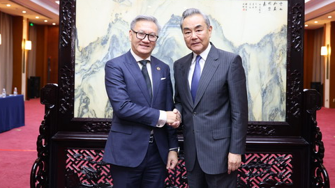 中国外相とラオス外相が会談　経済協力とSCO連携を確認