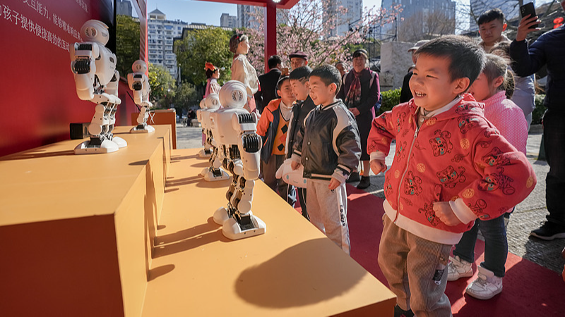 中国、2035年までの教育強国戦略　大学専攻を大規模見直し