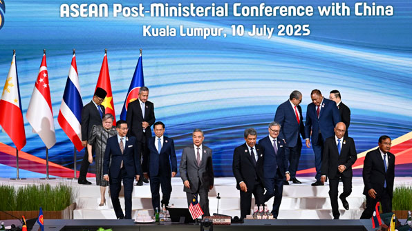 王毅外相「中国はASEANの最も信頼できるパートナー」マレーシアで外相会議