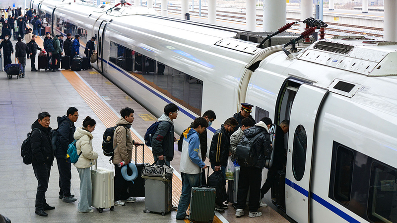 中国春節の大移動、過去最多約90億人次　観光と文化消費に追い風