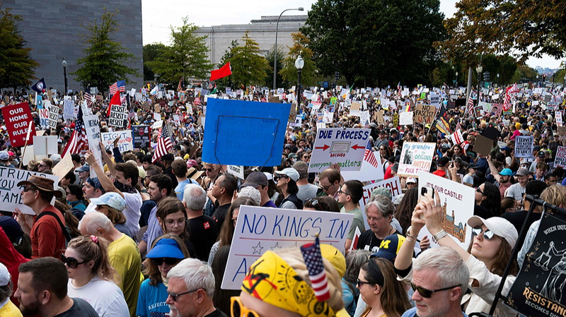 米各地で「No Kings」デモ　トランプ大統領の権力行使に抗議
