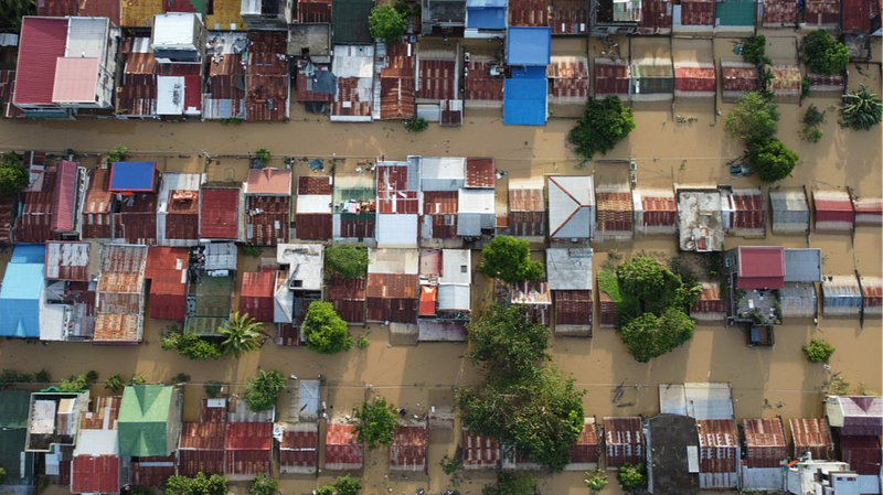 フィリピン連続台風で死者259人　数百万人が避難