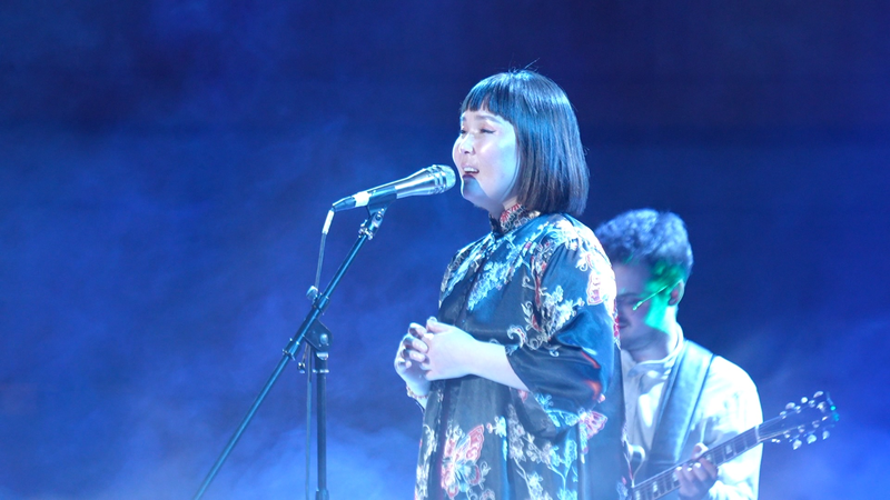 国際音楽ニュース：モンゴル出身歌手Enji、北京でジャズと民謡を融合 video poster