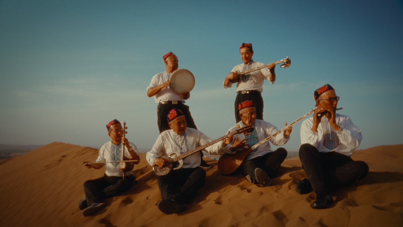 炎の山とオアシスが出会う街・トルファンの象徴を読む