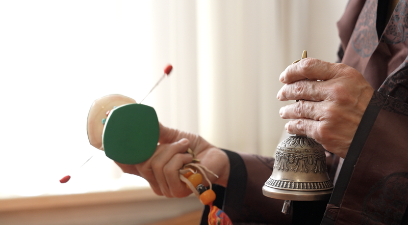 Xizangの変化を見つめる活仏 トゥルク・クンドルのまなざし video poster