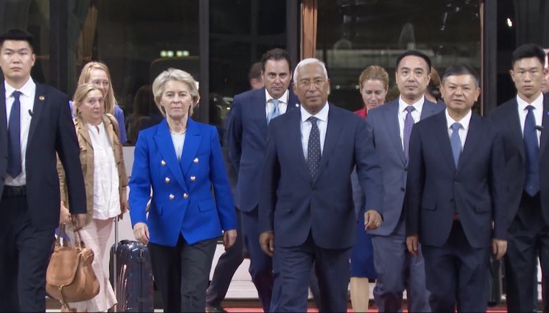 中国-EU首脳会議が北京で開幕　外交関係50年の節目 video poster