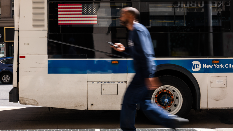 トランプ関税で米国投資に急ブレーキ　TSMCアリゾナ計画にも影