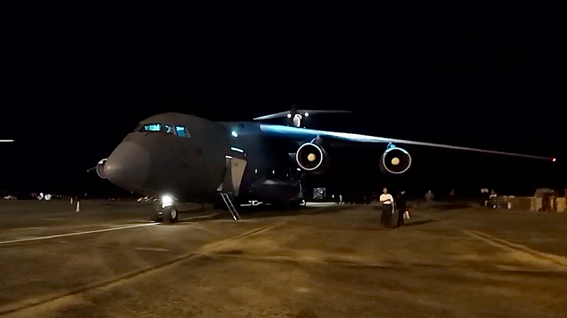 中国国際救援隊がミャンマー到着　Y-20機で緊急支援へ video poster
