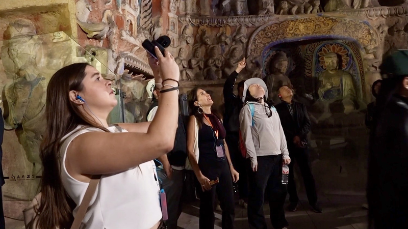 ビザ免除で脚光　中国・大同の古都と雲岡石窟に世界から観光客 video poster