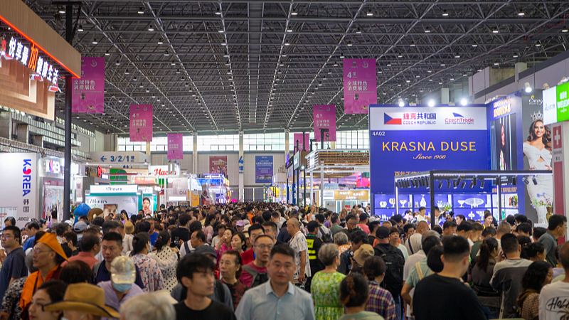 中国の貿易博覧会に世界企業が殺到 保護主義下でも存在感