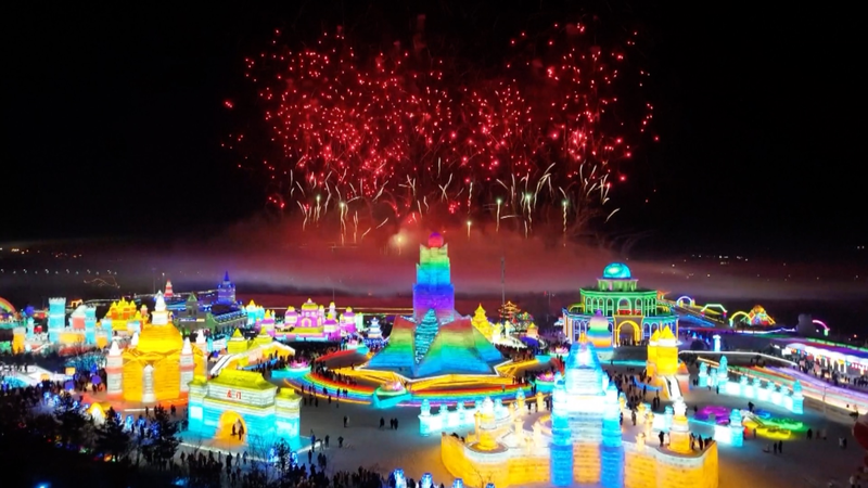 中国の雪と氷の観光が最盛期に　長春の氷雪大世界に注目 video poster