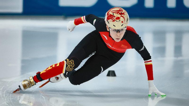 ショートトラック北京大会で中国の范可新が今季初戦　ベテラン復帰の意味 video poster