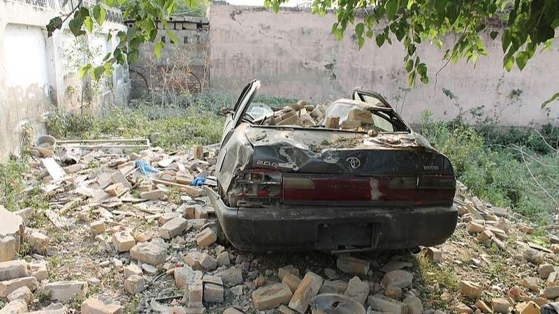 インド・パキスタン緊張再燃　戦闘機撃墜と48人死亡が示すリスク video poster