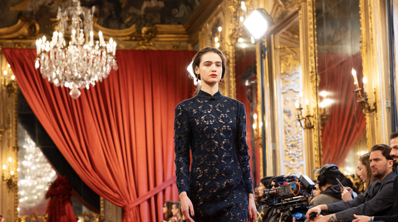 ミラノ・ファッションウィークでAurora発表 光と神話を描く中国人デザイナー video poster