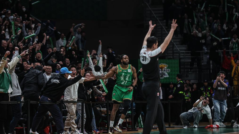 CBAプレーオフ開幕 遼寧が延長戦で新疆を下し白星発進