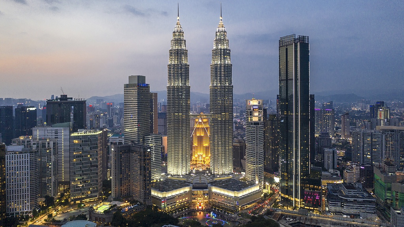 中国とASEANの経済連携が加速　マレーシアに期待される統合のハブ役 video poster