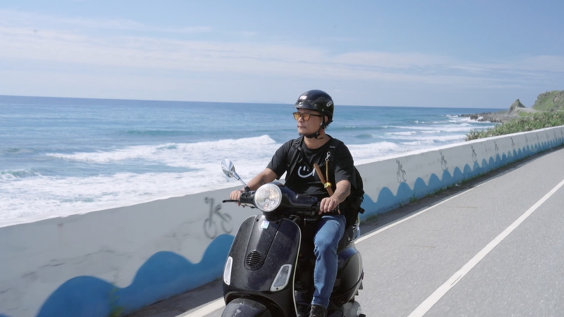 台湾の屋台グルメを追いかけるフード動画ブロガー・ワンイーチンの物語 video poster