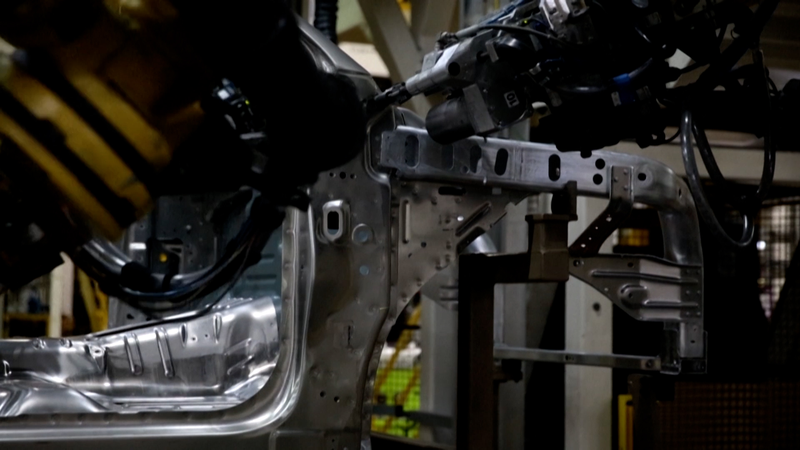 米国の25％関税、カナダ自動車産業に打撃の懸念 video poster