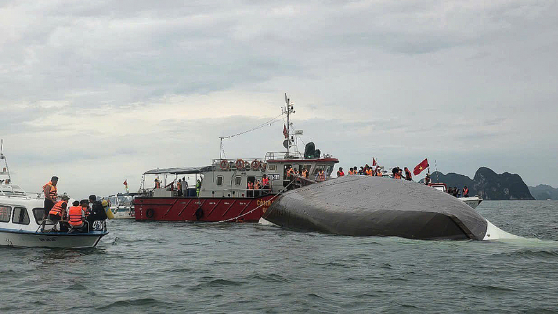 ベトナム・ハロン湾で観光船転覆　37人死亡、5人行方不明