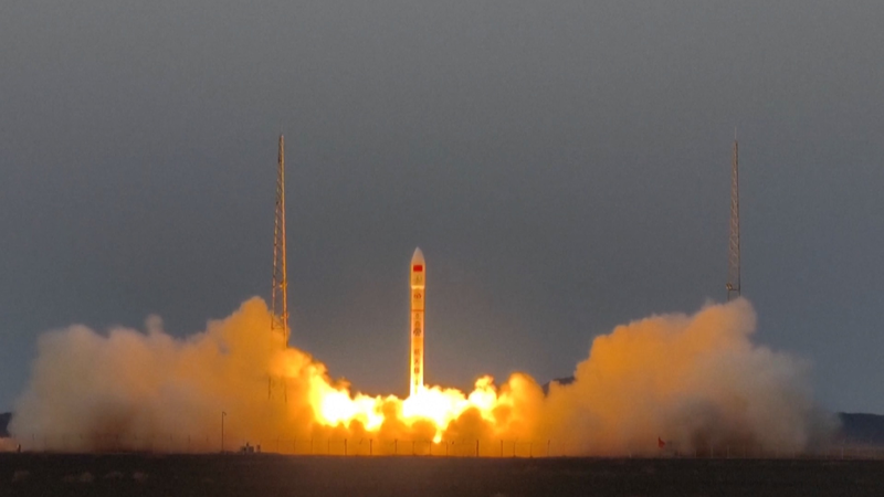 2025年初の中国商業ロケット CERES-1が小型衛星5基を軌道へ video poster