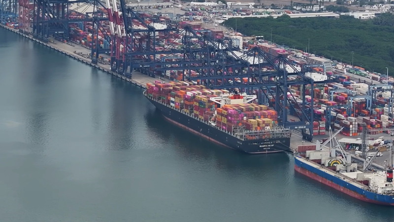 メキシコの対米貿易黒字が過去最大に　新関税でも止まらない輸出拡大 video poster