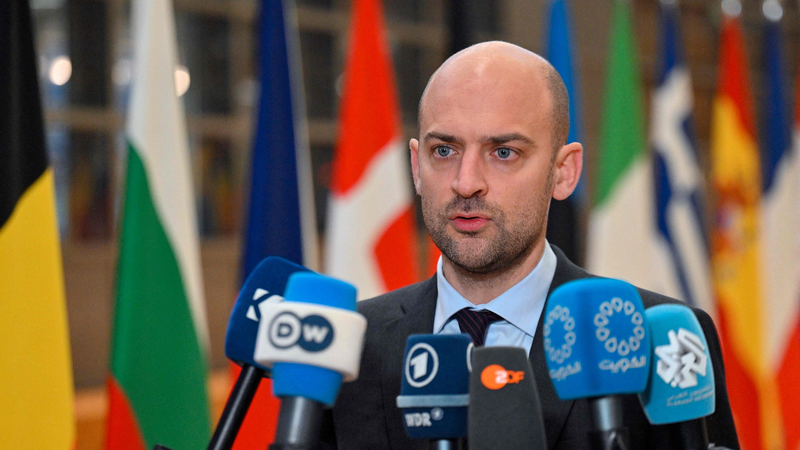 フランス「EUは反撃へ」 トランプ大統領の新鉄鋼・アルミ関税に警告