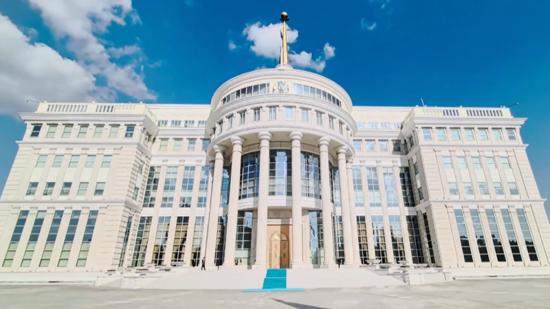 習近平国家主席とトカエフ大統領、アスタナで協力文書交換式に出席