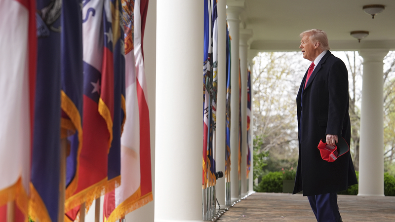 トランプ米大統領の相互関税 大統領令は「米国対世界」か