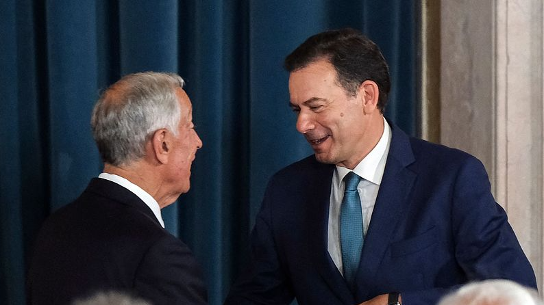 ポルトガルでモンテネグロ新首相就任　16人の「スリム内閣」が始動