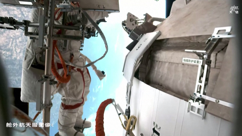 中国の神舟20号クルー、最長宇宙滞在へ　188日越えで記録更新目前