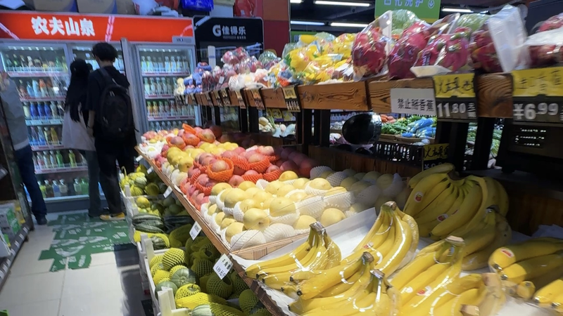 北京のローカルスーパー潜入：中国の日常と食文化を歩いて見る video poster