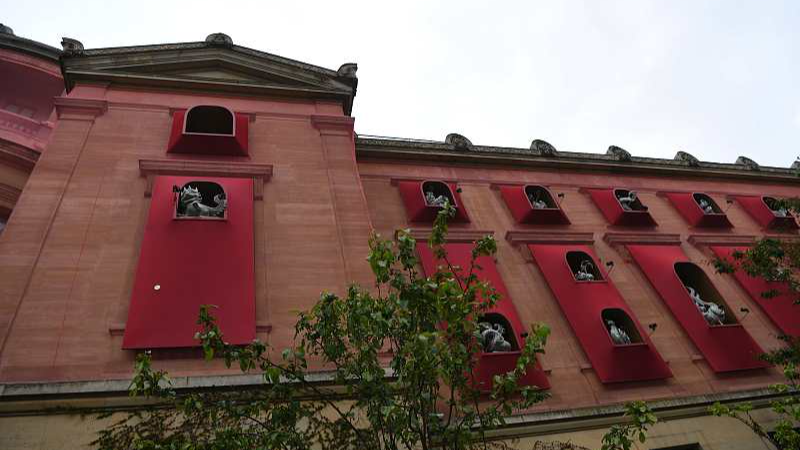 習近平氏とマクロン氏が序文 パリで唐王朝展『Tang China』開幕