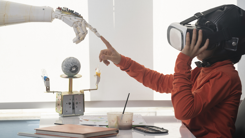 中国が小中高でAI教育を体系化　基礎リテラシーから技術革新まで