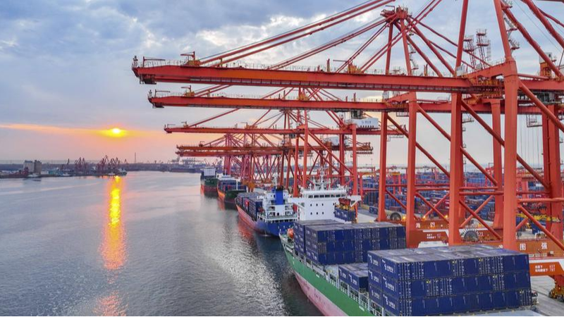 ブダペストの中国製バス論争が映す欧州の対中ジレンマ